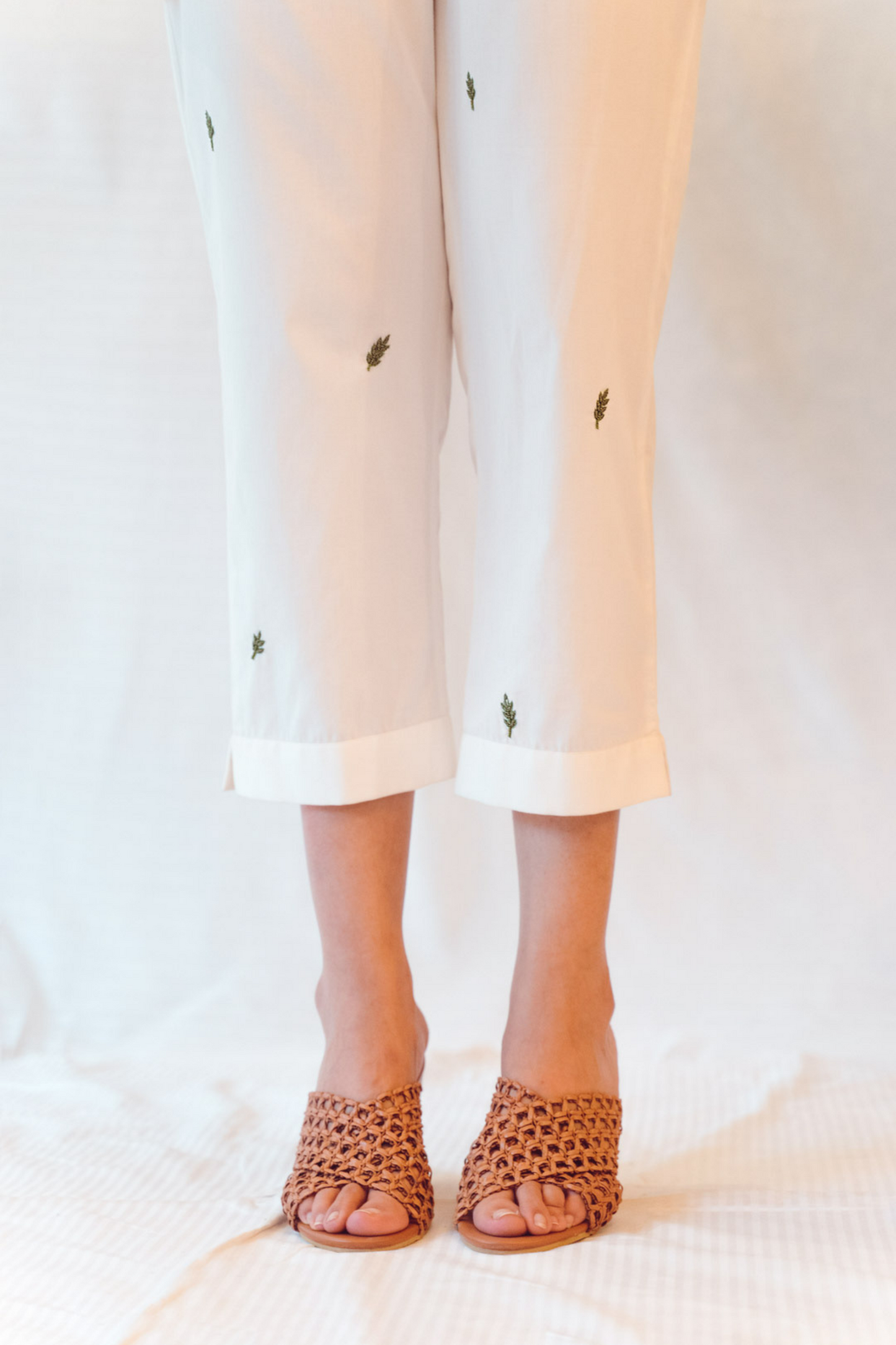 Sui | THE COAST hand-embroidered, casual organic cotton trousers from Flow Winter Collection 2019