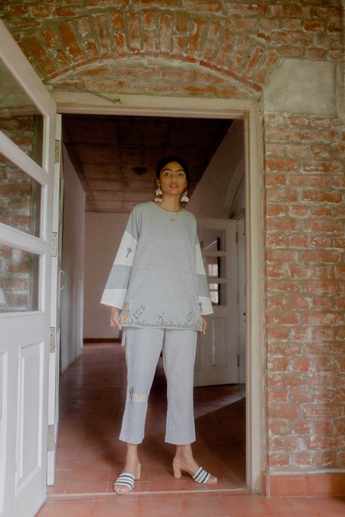Sui | THE CORNER embroidered casual hemp trousers with organic cotton detailing from Flow Winter Collection 2019