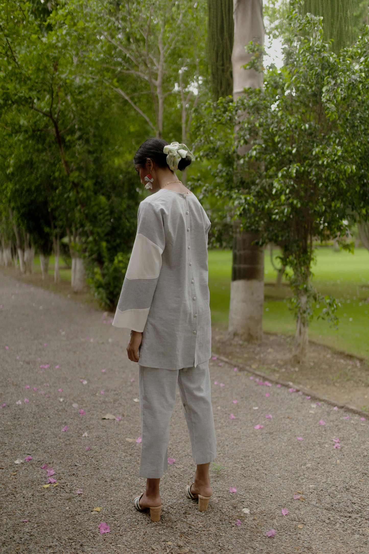 Sui | THE CORNER embroidered casual hemp trousers with organic cotton detailing from Flow Winter Collection 2019