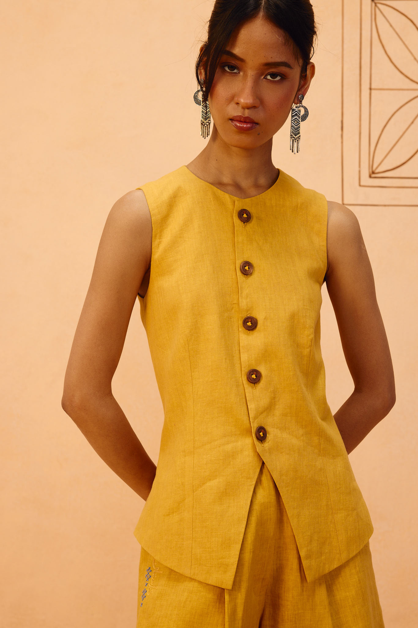 Golden Daydream Linen Waistcoat