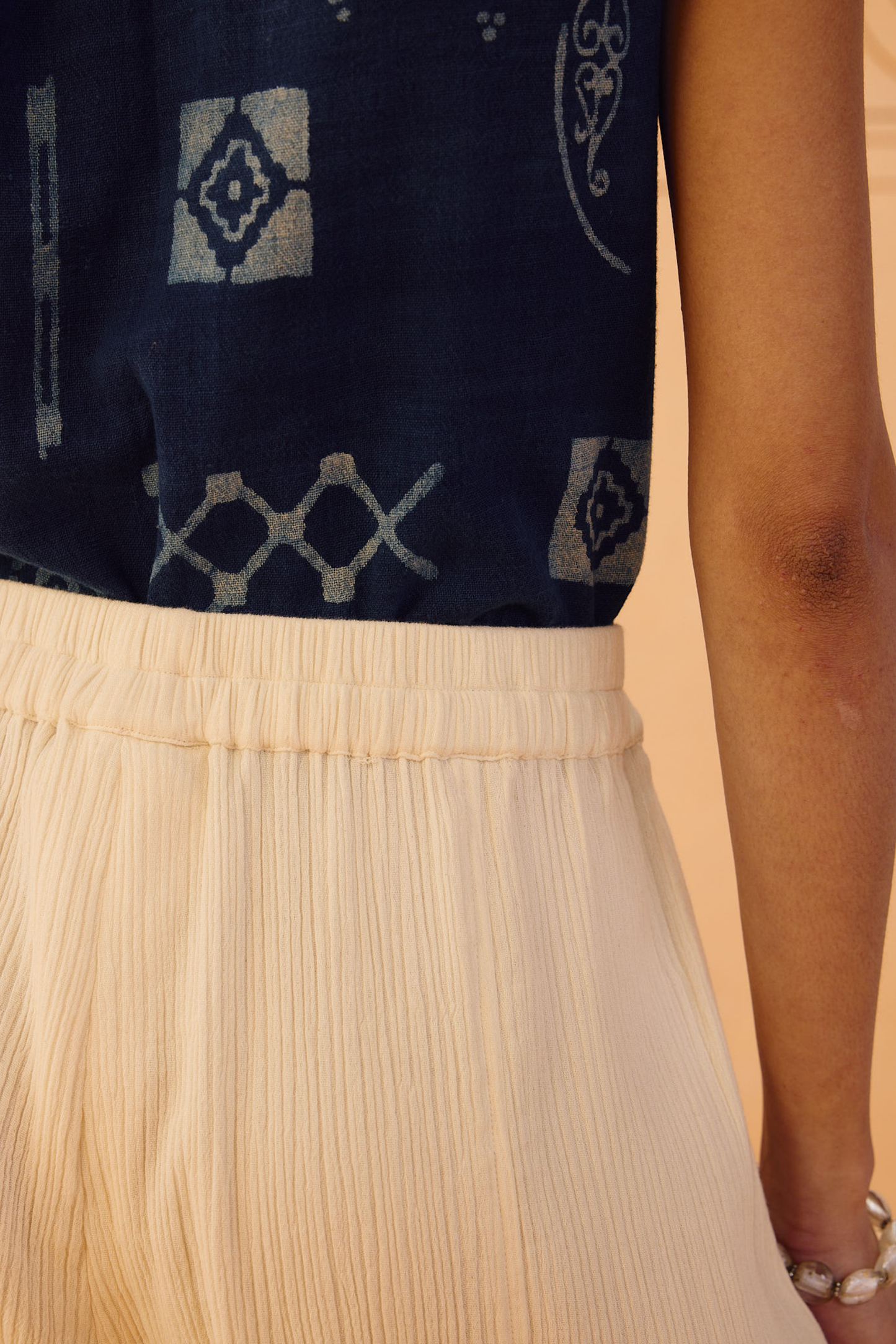 The Frame Organic Cotton Barrel Trousers