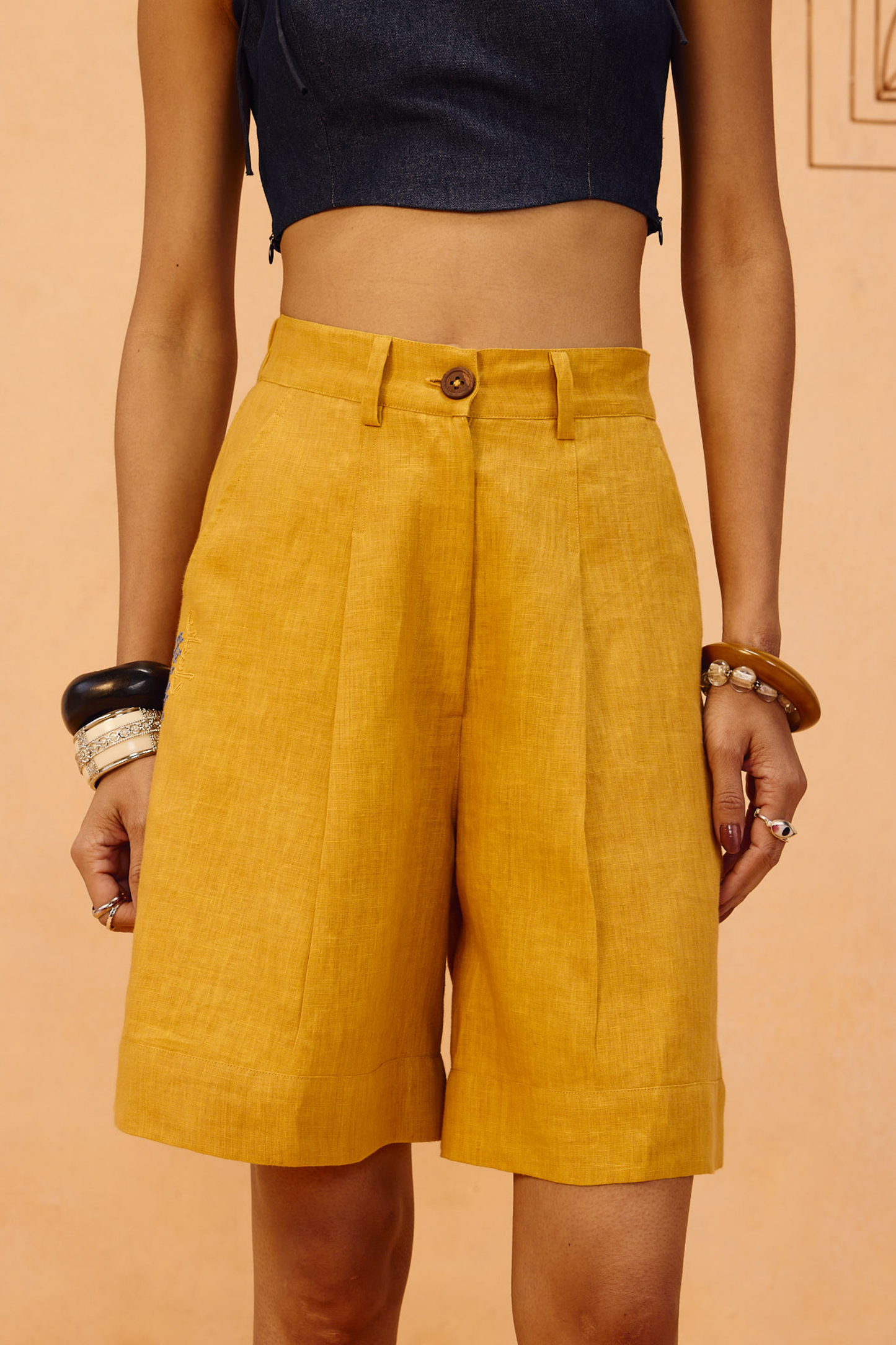 The Golden Linen Set