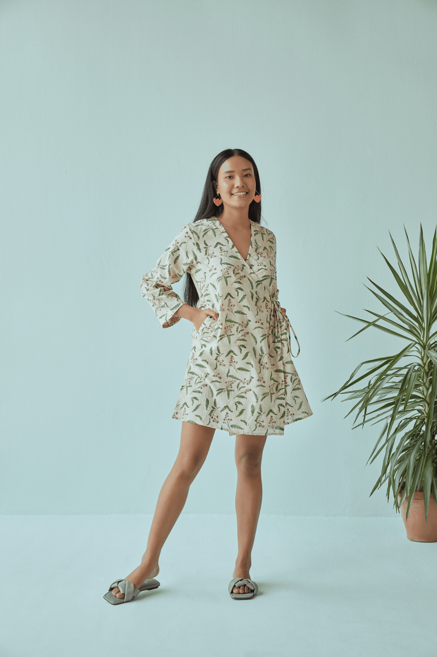 The fera long sleeve v neck lyocell dress