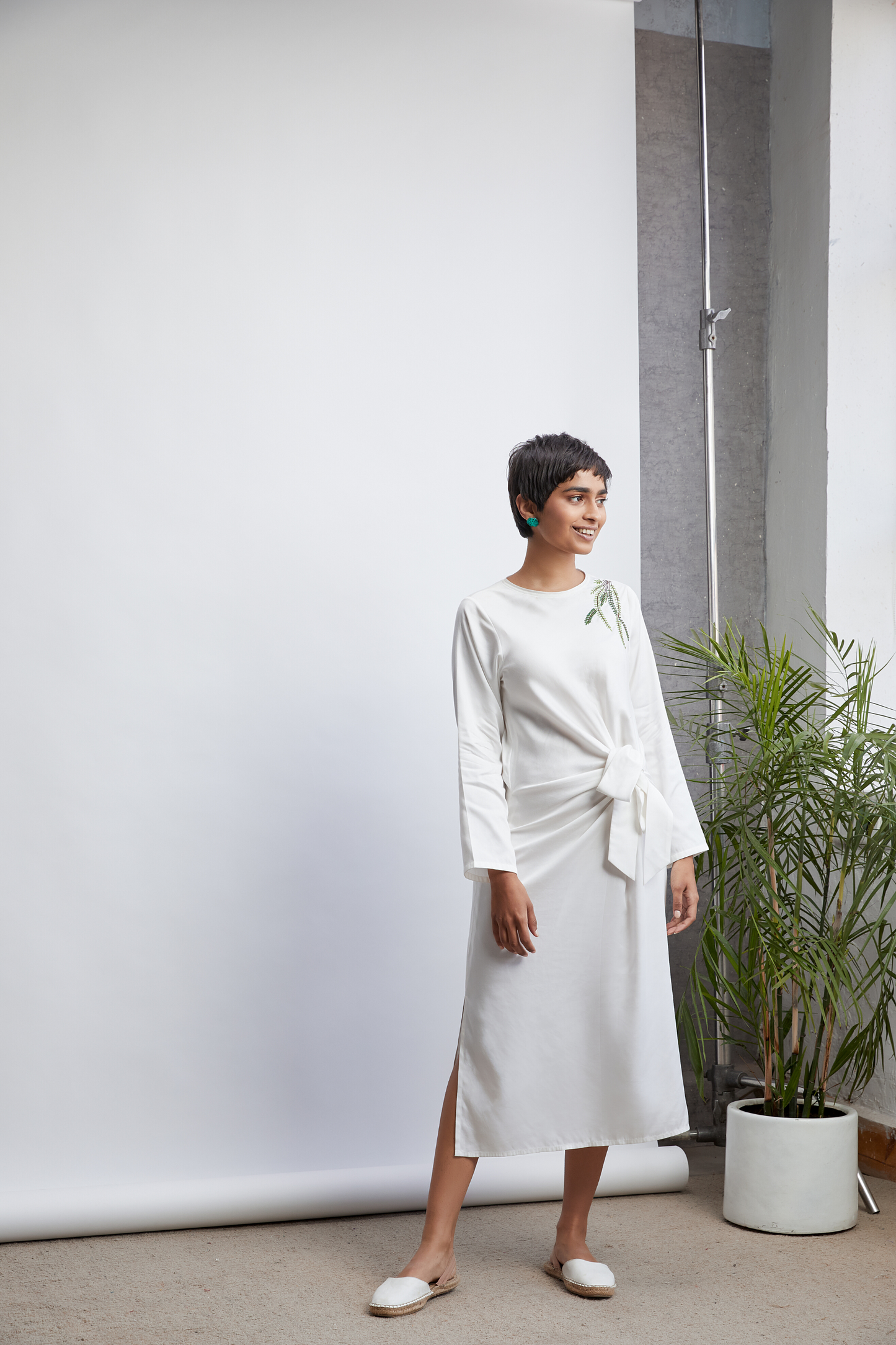 fern me away knotted tencel long sleeve midi dress