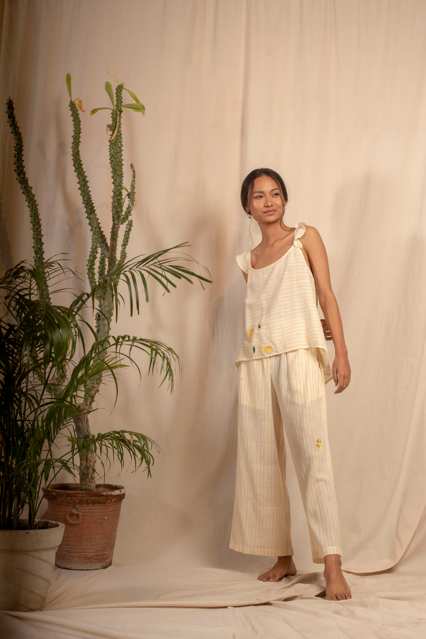 melone organic cotton ruffle shoulder top