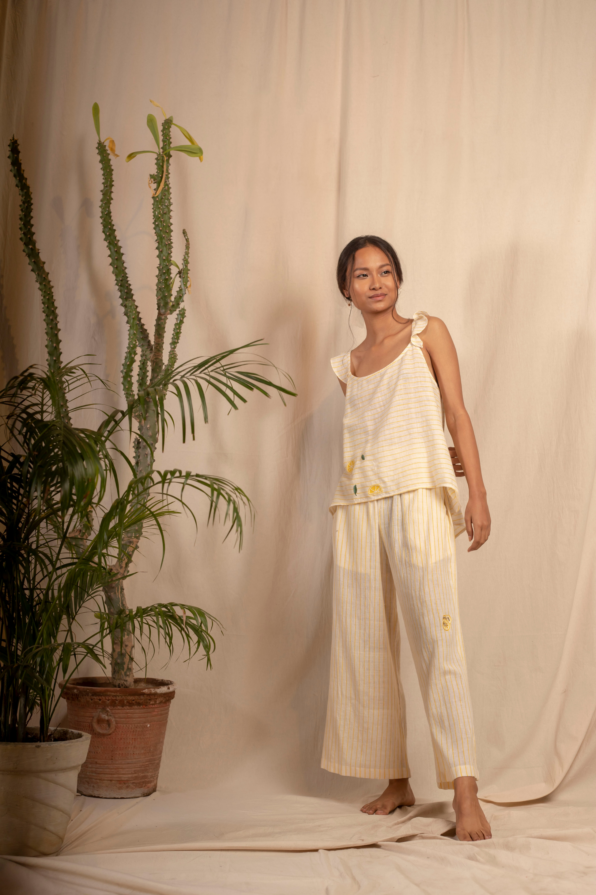 melone organic cotton ruffle shoulder top