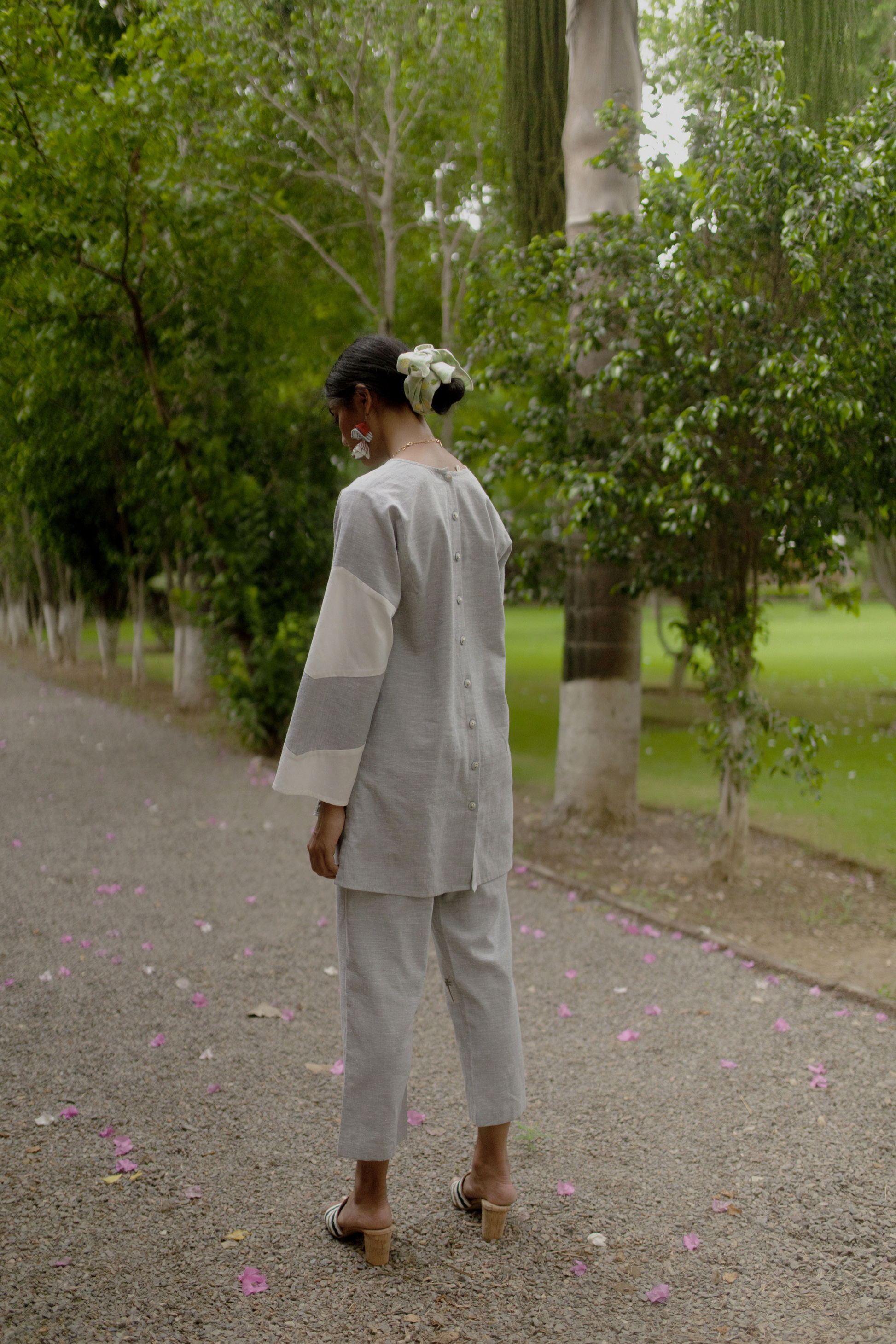 Sui | THE CORNER embroidered casual hemp trousers with organic cotton detailing from Flow Winter Collection 2019