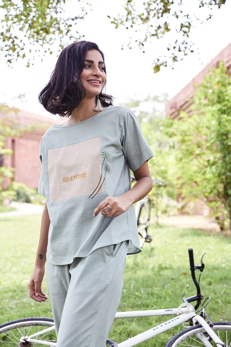 B(risk) It hemp trousers